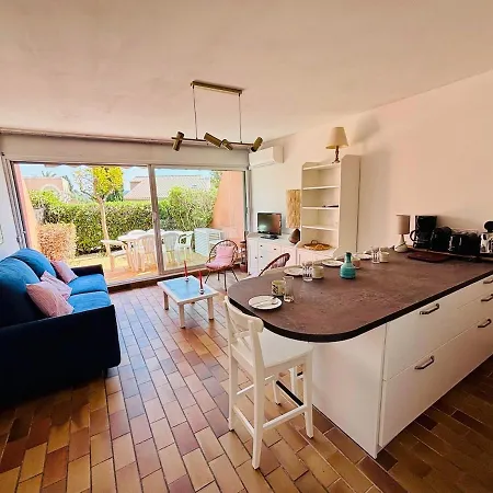 Bel T1bis 4 Couchages Avec Piscine En Copropriété * Bandol