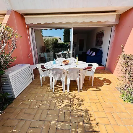 Bel T1bis 4 Couchages Avec Piscine En Copropriété Bandol